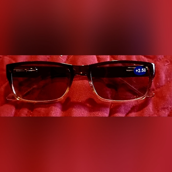 Reading Glasses +2.50 - Picture 3 of 6